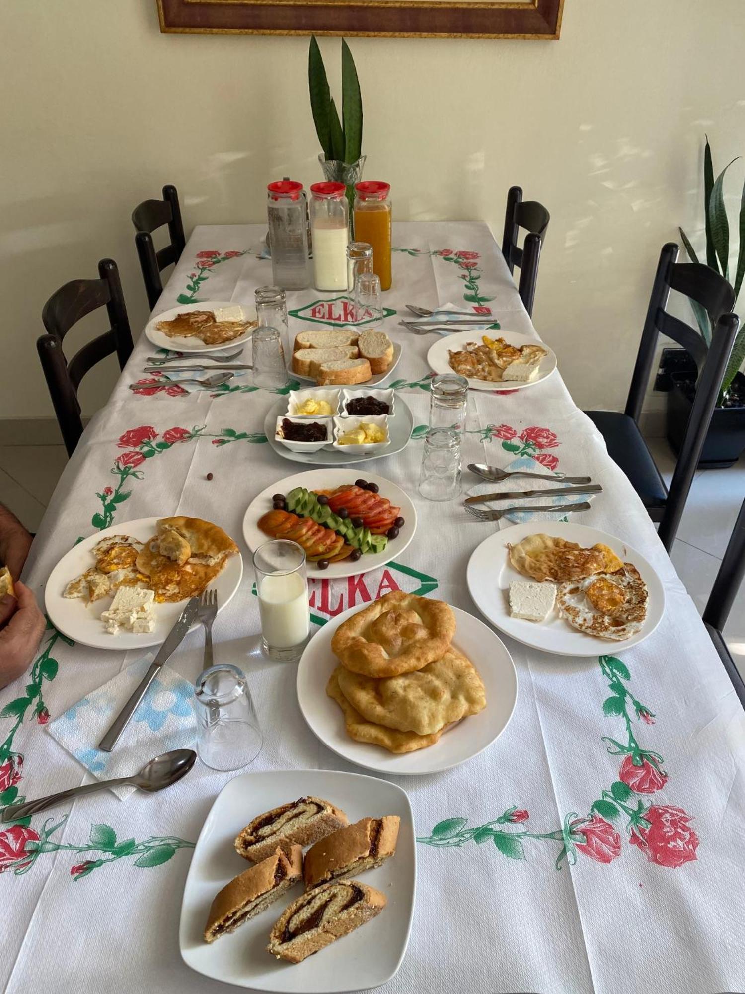 Villa Niku Берат Екстериор снимка